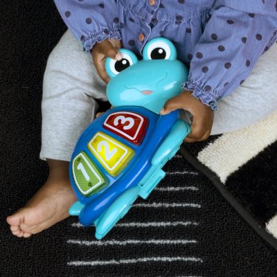 BABY EINSTEIN Hüpfburg/Aktivitätszentrum 2-in-1 Curiosity Cove™ 6m+ bis 11kg