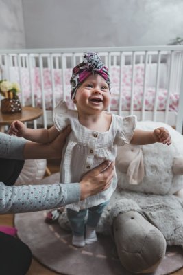 ENIE BABY Dziecięcy turban Flowers dziewczynka 6-9m