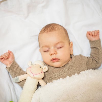 BABYONO Gwiżdżąca zabawka z gryzakiem Sweet Lambie