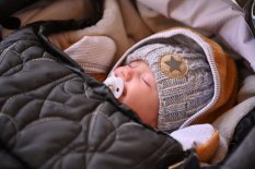 Czapka dziergana w warkocze Outlast ® - jasnoszary melanż