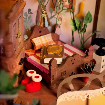 RoboTime 3D Holzpuzzle Miniaturhaus Waldhütte aus einem Baumstumpf