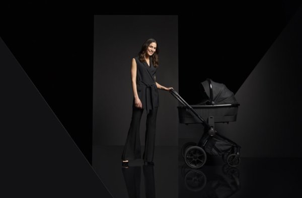 MUUVO SET Kinderwagen 4in1 Quick SE 2 Chromium black Set + CBX By CYBEX Aton B2 i-Size + Basis