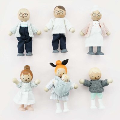 Le Toy Van My Family Figures