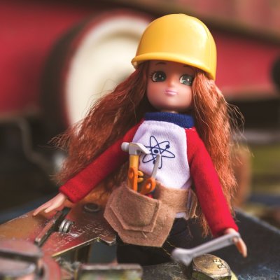 Lottie Lalka młoda wynalazczyni