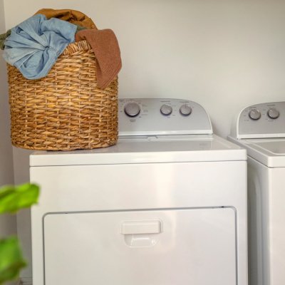 INGENUITY Baloiço Convertível de Viagem com Melodia Bella Teddy™ 0m+ até 9kg