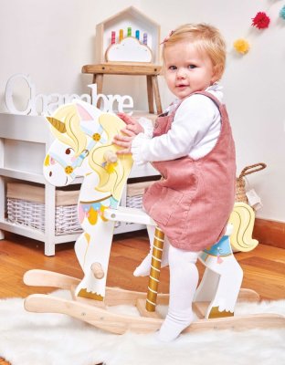 Le Toy Van Petilou Drewniany koń na biegunach Jednorożec