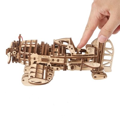 Puzzle 3D en bois mécanique Ugears Avion Mad Hornet