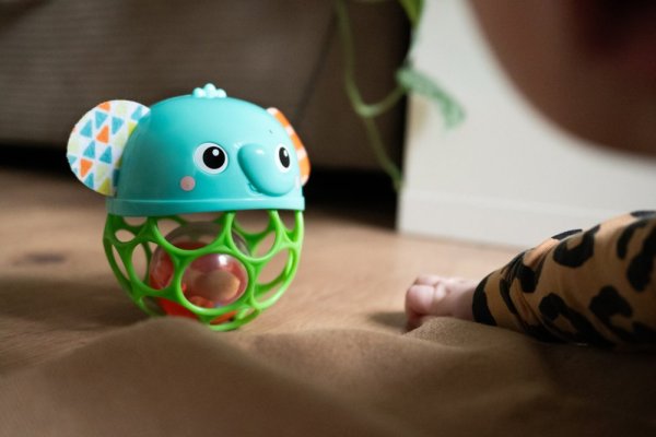 OBALL Giggle & Glow™ 3m+ musikalisches Leuchtspielzeug