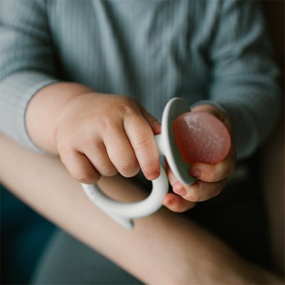 BABYONO Gryzak silikonowy Ślimak - różowy