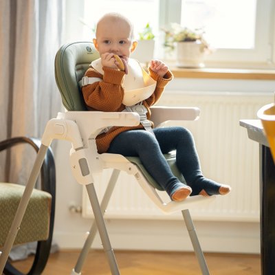 PETITE&MARS Potah sedáku a podnos k dětské židličke Gusto Ochra Crowns