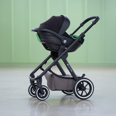 PETITE&MARS Autosedačka Core Pro i-Size Black Grey 40-87cm (0-13 kg)