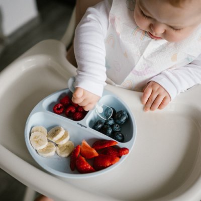 BABYONO Assiette silicone avec ventouse - bleu 6m+