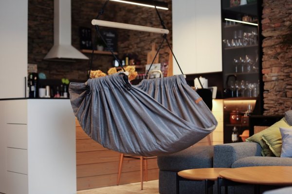 Viseči sprostitveni stolček bordo HOJDAVAK MAXIMUS OUT z blazino, Les Notranji, Vrv črna