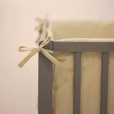 PETITE&MARS Mantinel ochranný do postýlky TILLY Light Beige 180 cm