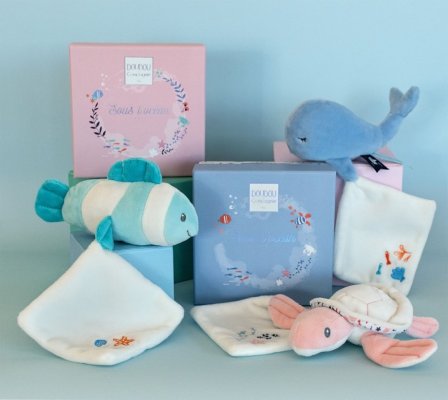 Conjunto de presente Doudou - Baleia azul de pelúcia 15 cm