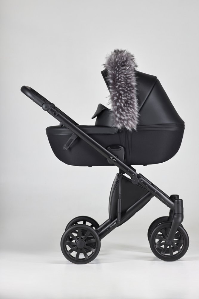 ANEX Capuche en Fourrure noir