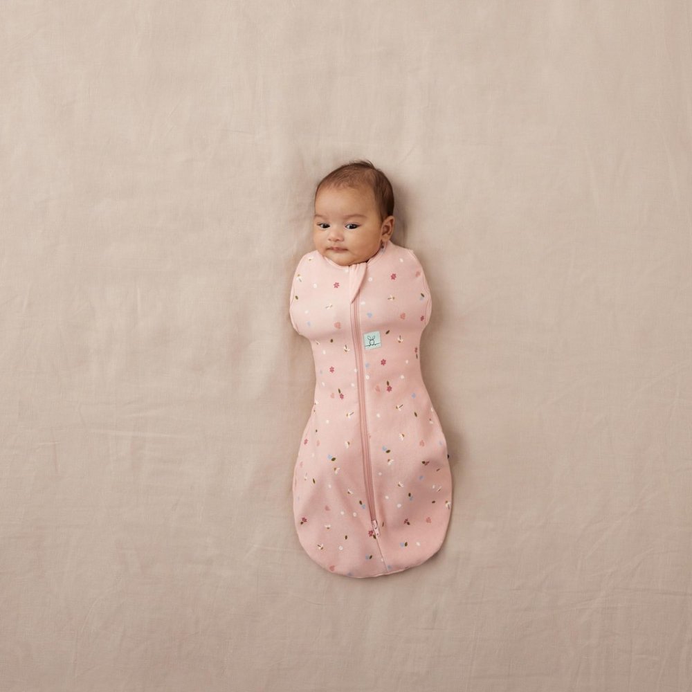 ERGOPOUCH Swaddle And Sleeping Bag 2in1 Cocoon Daisies 6-12 M, 8-10 Kg, 0.2 Tog