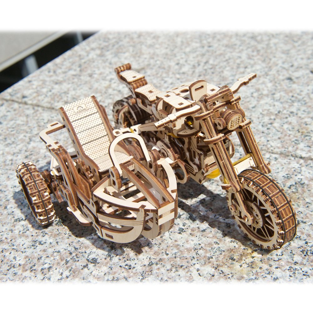 Ugears 3D dřevěné mechanické puzzle UGR-10 Motorka (scrambler) s vozíkem (obrázek 10)