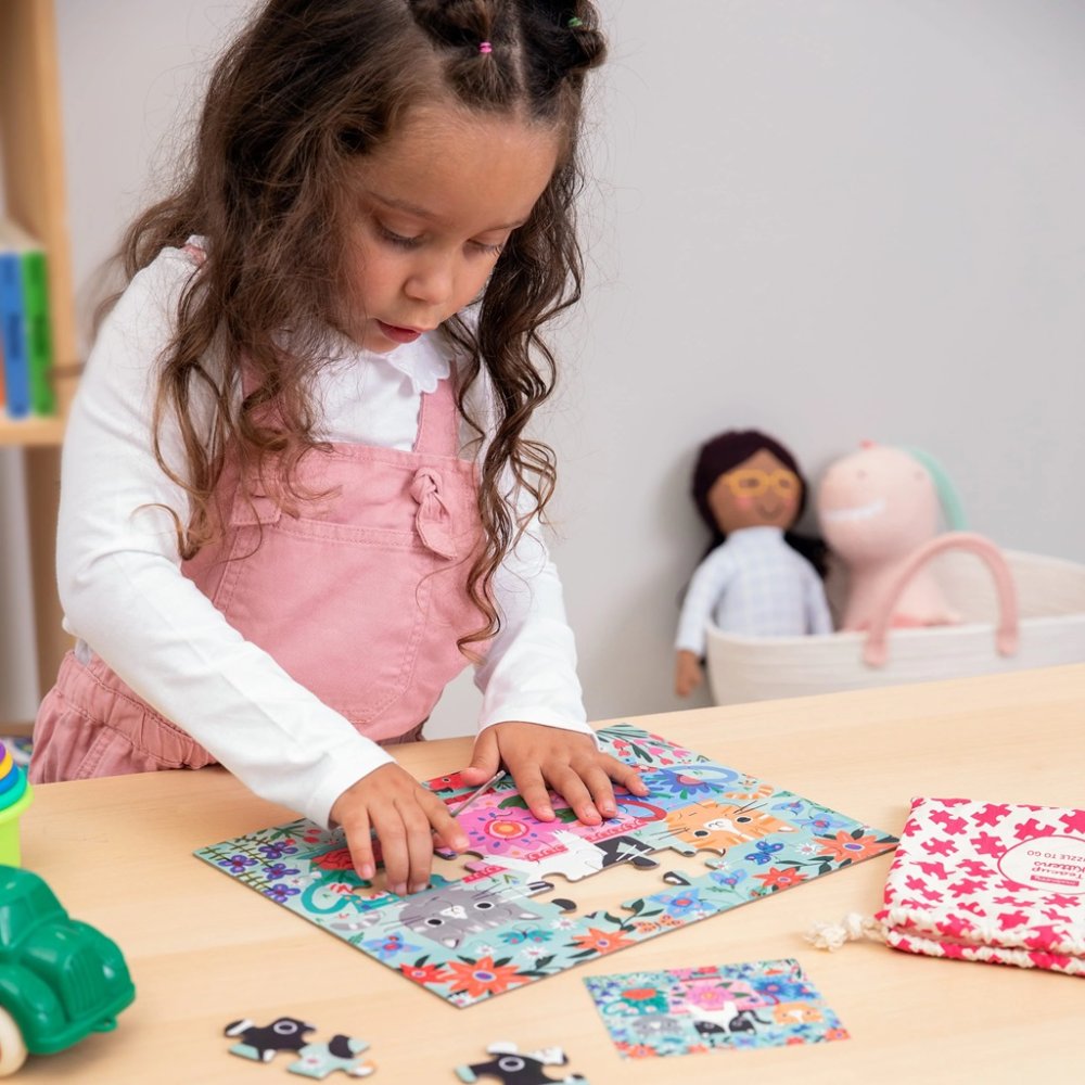 Mudpuppy Puzzle Koťata v hrnku na čaj v látkovém pytlíku 36 dílků (obrázek 4)