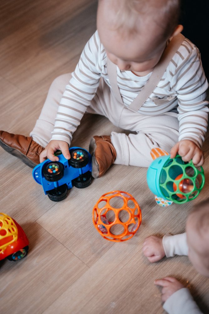 OBALL Hračka Oball™ Classic 10 cm modro/zelená 0m+ (obrázek 10)