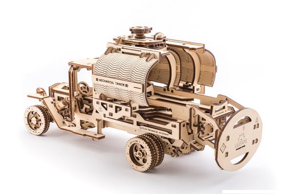 Ugears 3D dřevěné mechanické puzzle UGM-11 Náklaďák s cisternou (obrázek 3)