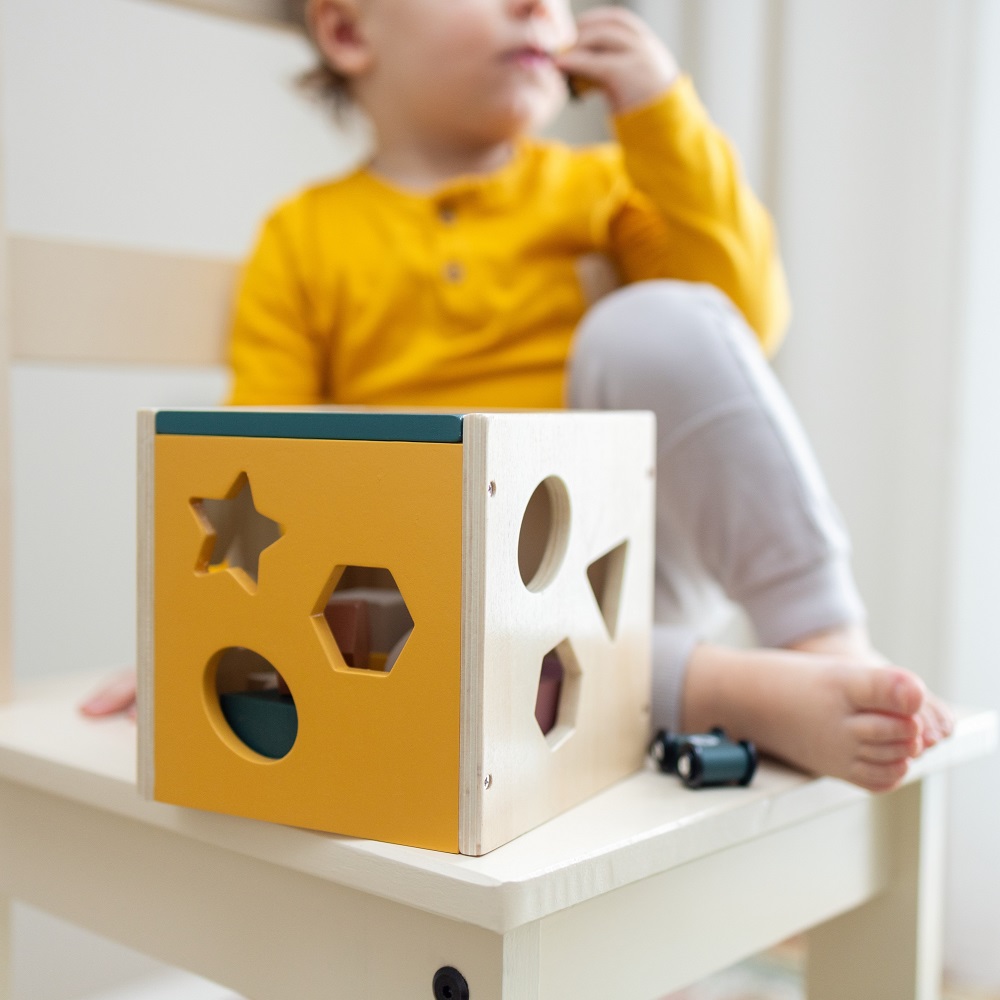 PETITE&MARS Giocattolo in legno da ordinamento Gravity Wood of Mars 12m+ Cosmic Blue - immagine 3