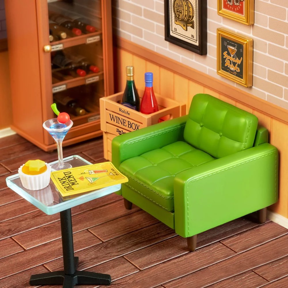 RoboTime 3D dřevěná skládačka Miniatura domečku Hospůdka Cheers (obrázek 4)