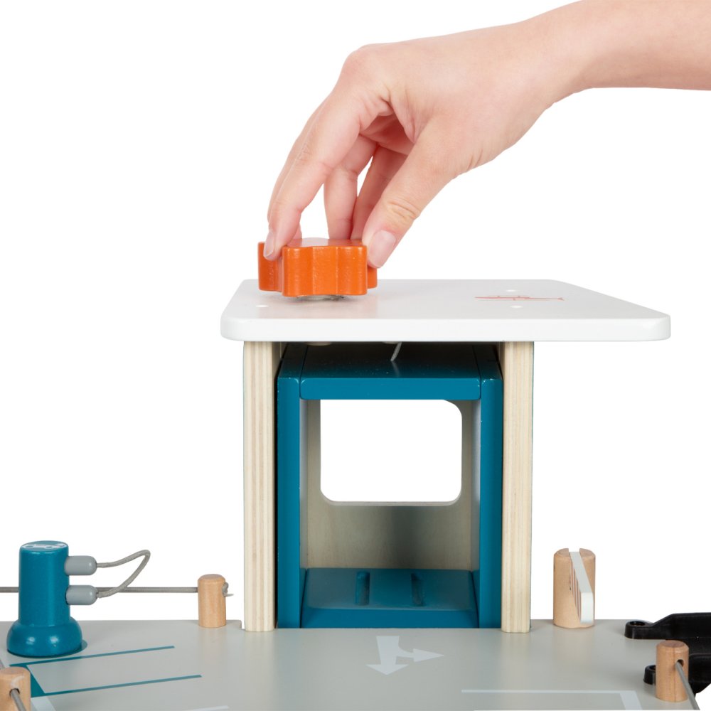 small foot Fa versenypálya parkolóház - Image 7