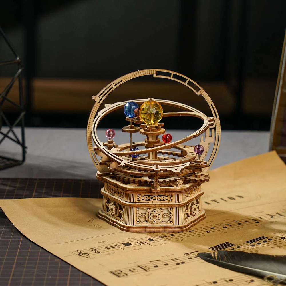 RoboTime 3D dřevěná skládačka hrací skříňky Historický orloj (obrázek 4)