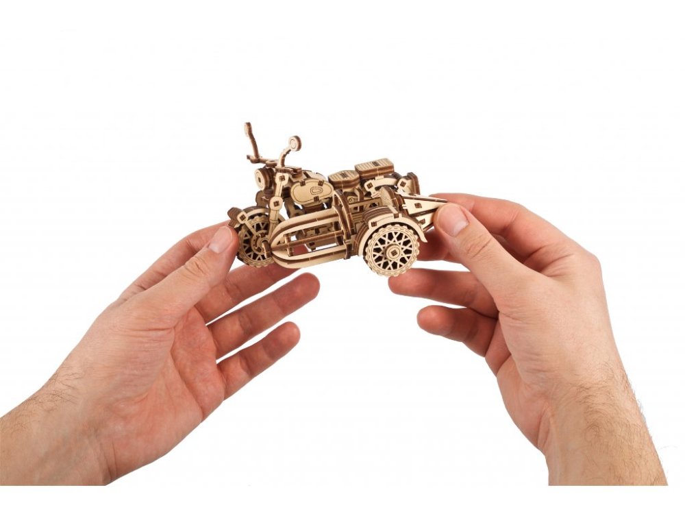 Ugears 3D dřevěné mechanické puzzle Vojenské nákladní auto (obrázek 4)