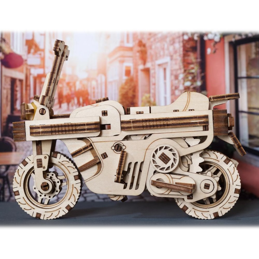 Ugears 3D dřevěné mechanické puzzle Skládací skútr (obrázek 9)