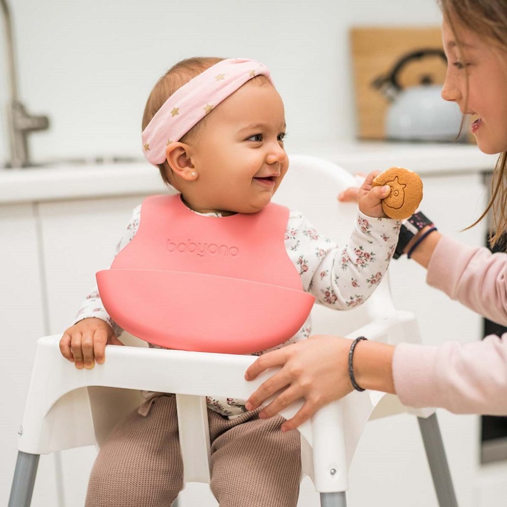 BABYONO Miękki Plastikowy śliniaczek Z Kieszonką Niezawierającą BPA, Różowy 6m+