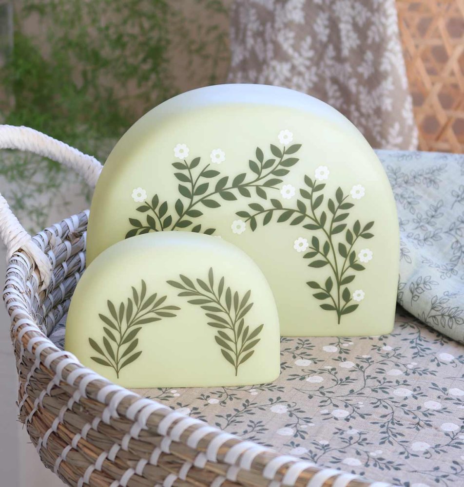 A Little Lovely Company - luce notturna piccola - mezzaluna con foglie - immagine 3