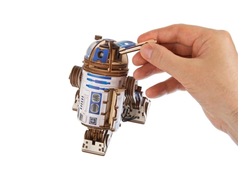 Ugears 3D dřevěná mechanická skládačka Star Wars R2-D2 (obrázek 7)