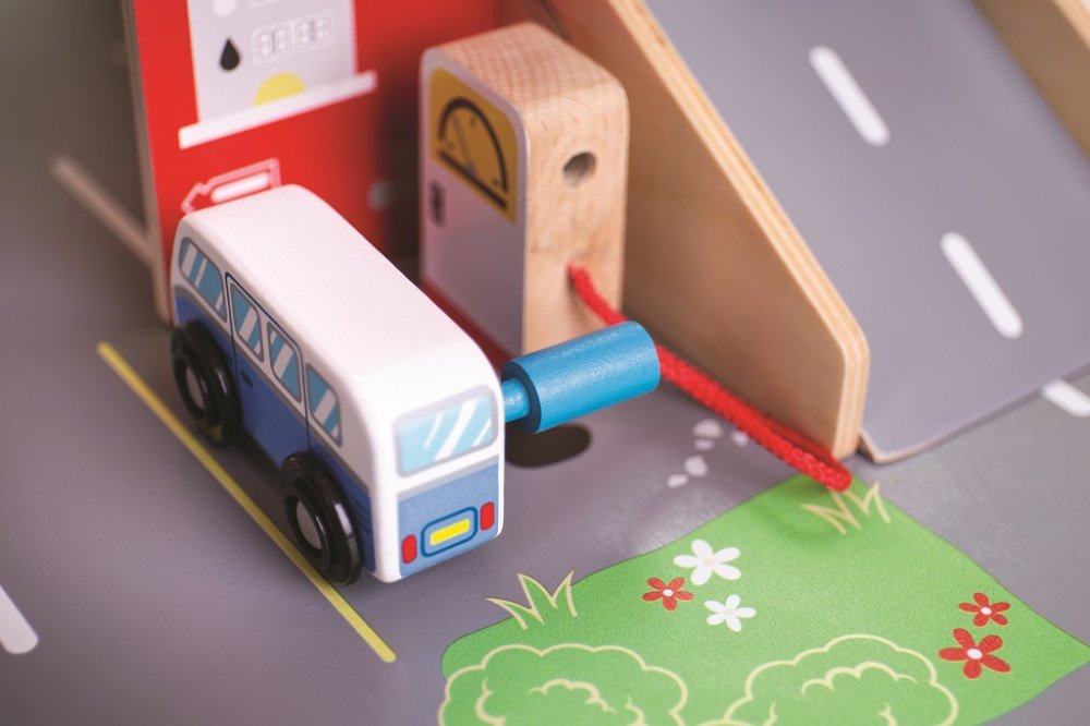 Bigjigs Toys Garáž s parkovištěm (obrázek 11)