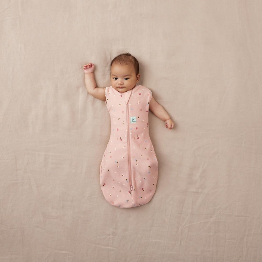 ERGOPOUCH Swaddle And Sleeping Bag 2in1 Cocoon Daisies 6-12 M, 8-10 Kg, 0.2 Tog