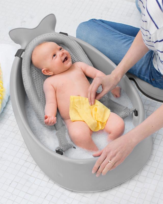 SKIP HOP Bathtub With Ergonomic Moby 3-phase Gray Mat