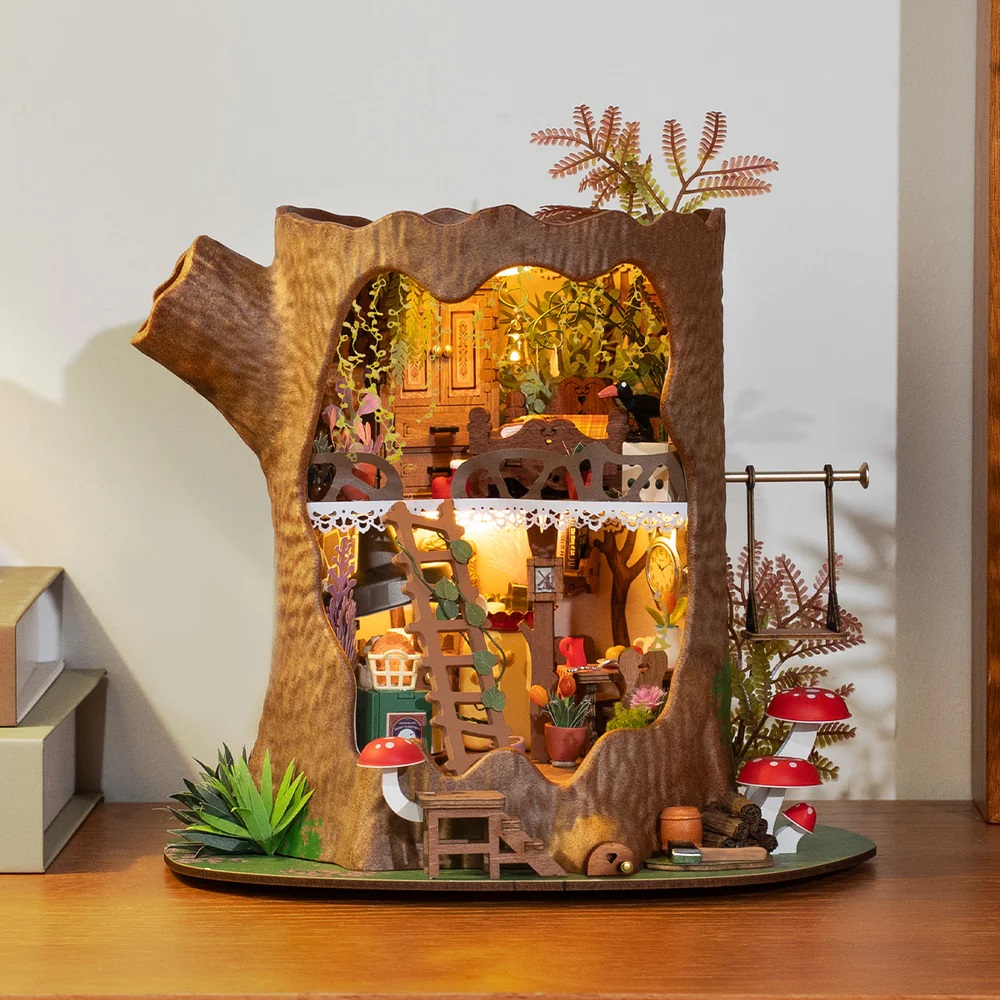 RoboTime 3D dřevěná skládačka Miniatura domečku Lesní chaloupka z pařezu (obrázek 6)