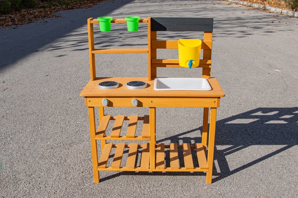 2Kids Toys Dřevěná zahradní kuchyňka s dřezem (obrázek 3)