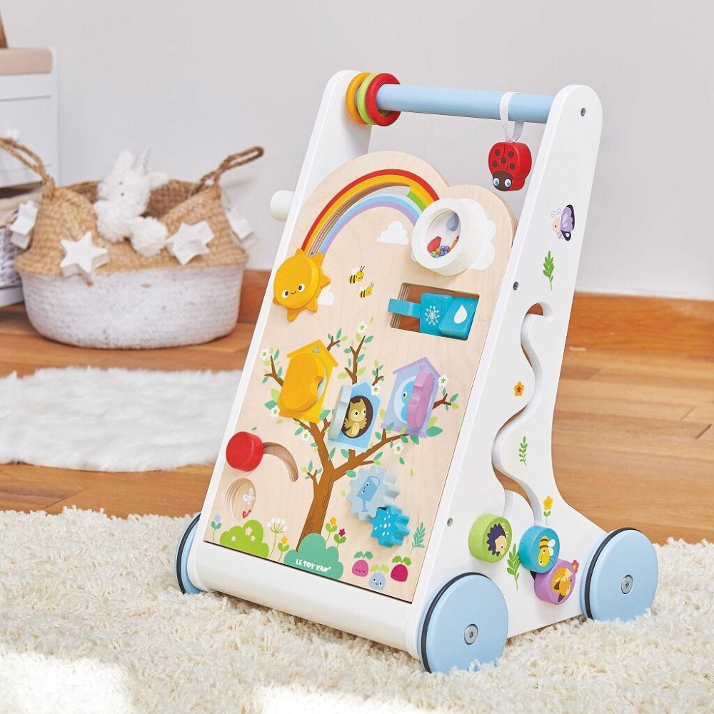 Le Toy Van Petilou Chodítko Woodland (obrázek 7)