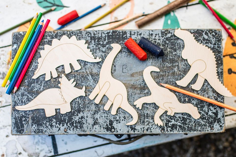 BeWooden Maluj a obkresluj - Dino
