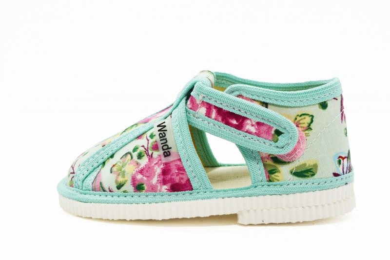 WANDA Children's slippers closed toe mint - flower girl size S 21