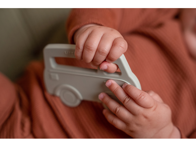 LITTLE DUTCH Kousátko silikonové autobus (obrázek 5)