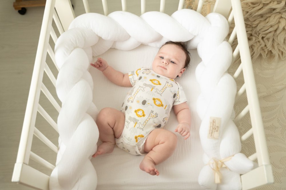 BABYMATEX Ochraniacz do łóżeczka muślinowy pleciony warkocz - biały 200 cm - obrazek 5