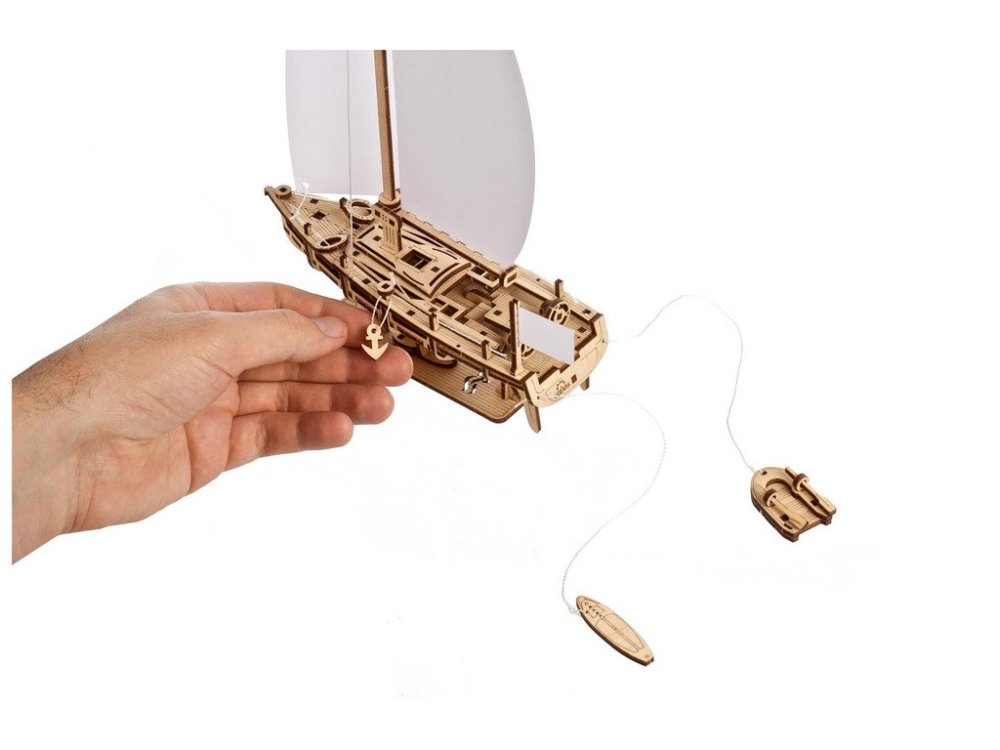 Ugears 3D dřevěné mechanické puzzle Jachta The Ocean Beauty (obrázek 3)