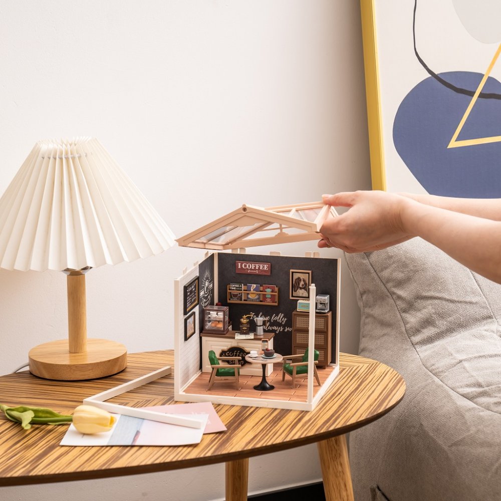RoboTime 3D dřevěná skládačka Miniatura domečku Kavárna inspirací (obrázek 2)
