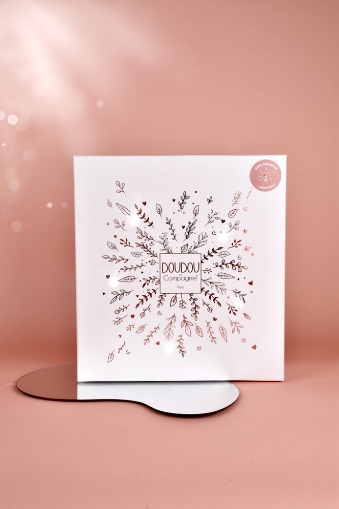 Doudou Zestaw upominkowy Pluszowy otulacz miś z czapeczką 25 cm różowy - obrazek 5