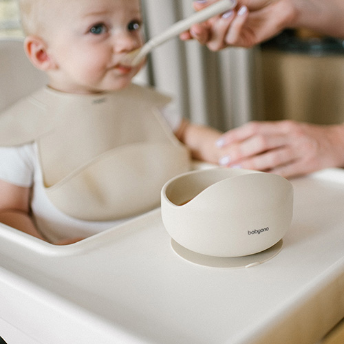 BABYONO Bol en silicone avec ventouse - beige 6m+ – Image 3