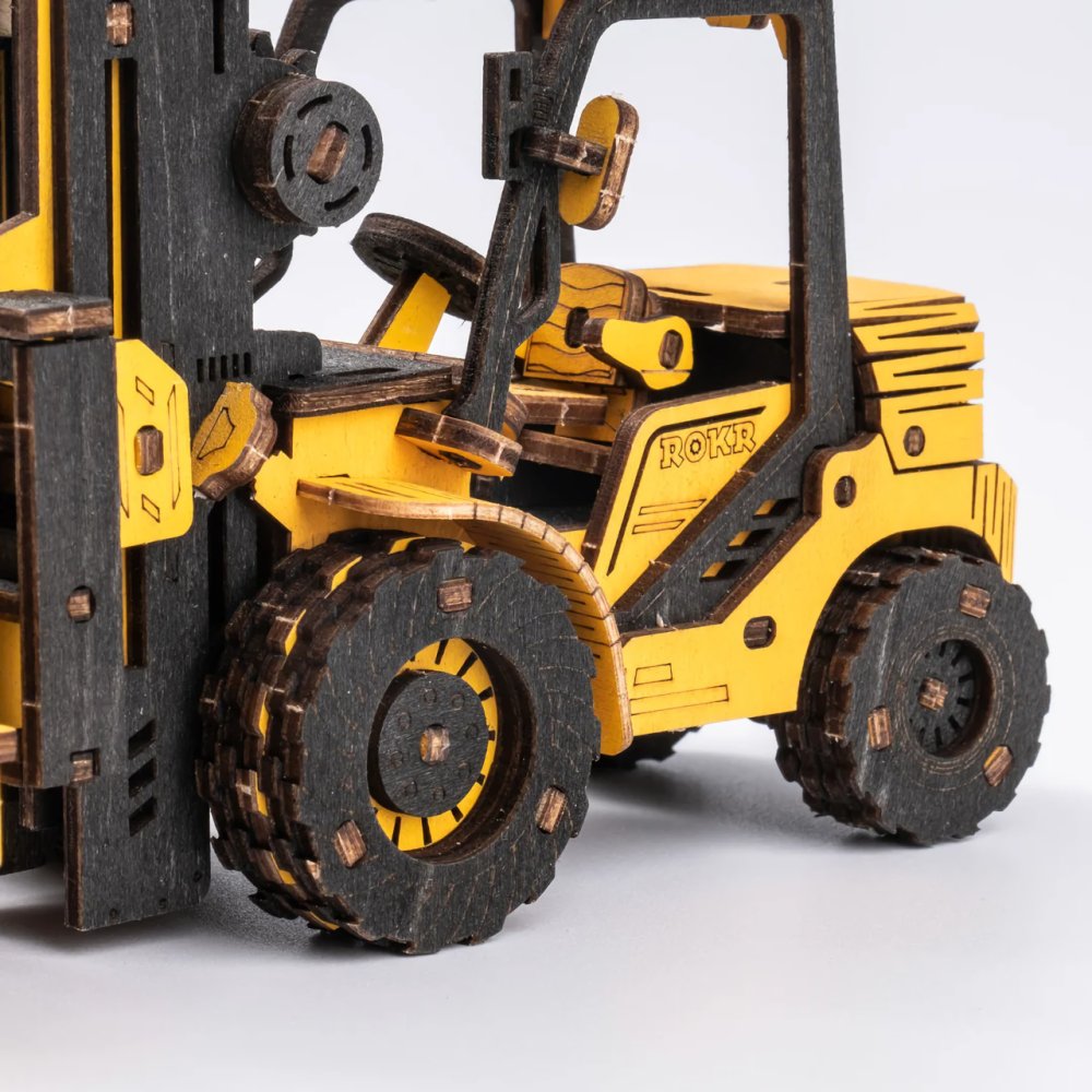 RoboTime 3D dřevěná mechanická skládačka Vysokozdvižný vozík (obrázek 9)