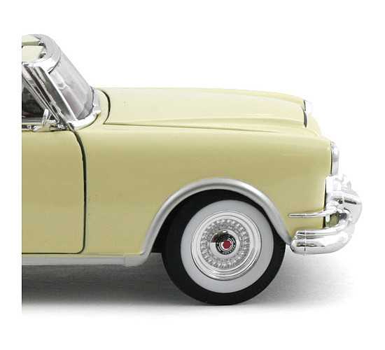 Welly Packard Caribbean (1953) 1:28 beige – Bild 4